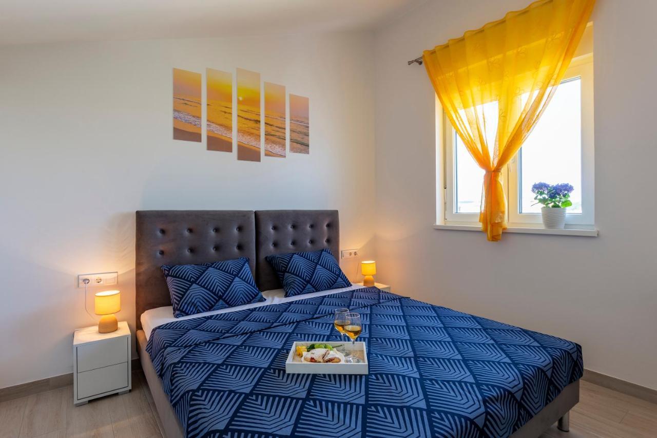 City Apartments Silver Pula Dış mekan fotoğraf