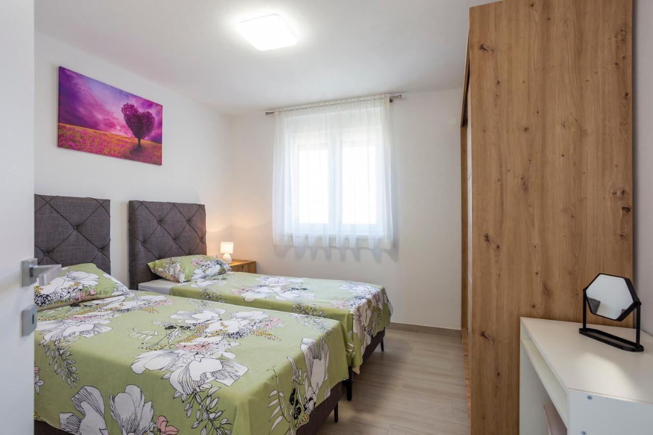 City Apartments Silver Pula Dış mekan fotoğraf