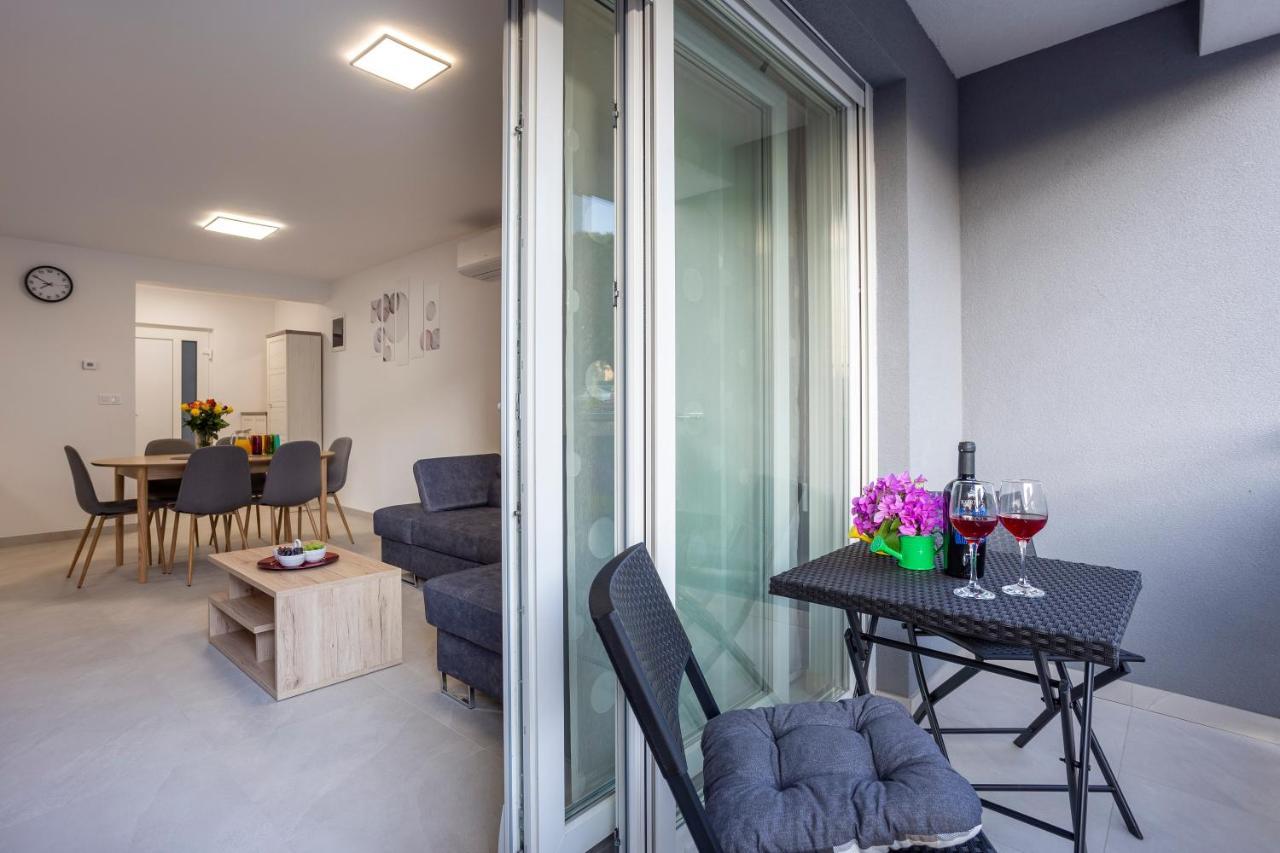 City Apartments Silver Pula Dış mekan fotoğraf
