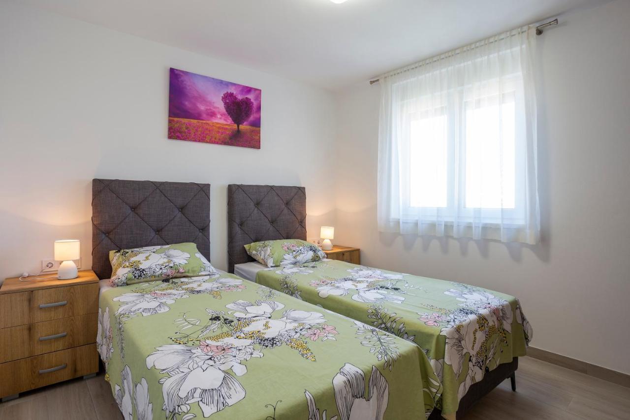 City Apartments Silver Pula Dış mekan fotoğraf